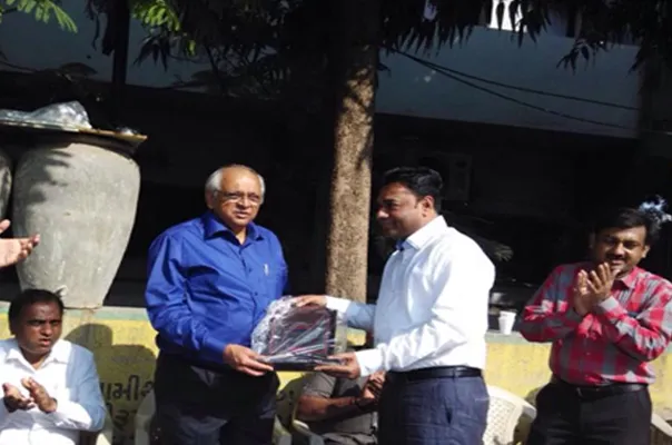 Cloth Distribution